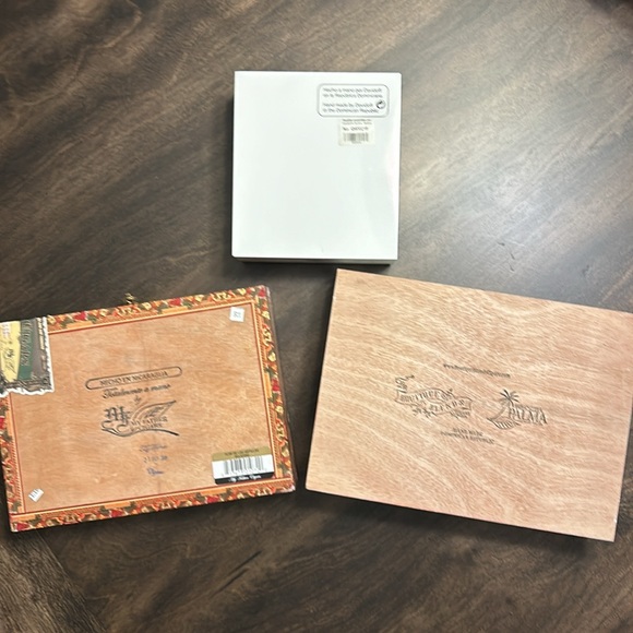 (3) Cigar Boxes - Picture 2 of 8